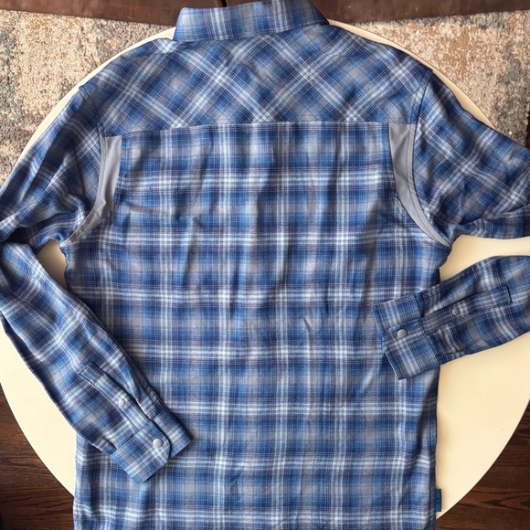 Under Armour Men's Slim Tradesman Flex Flannel Button Down Size Medium New Blue - Picture 6 of 8